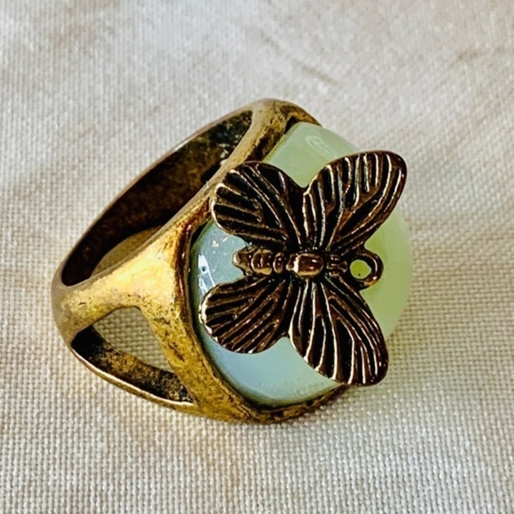 Butterfly iridescent round cabochon stone antiqued gold tone chunky statement